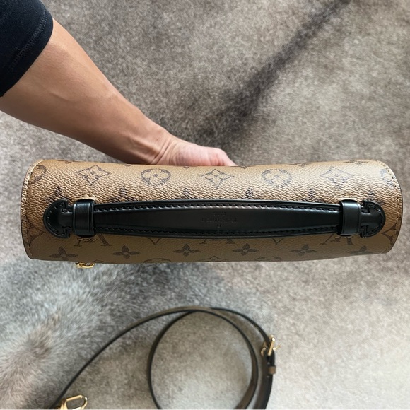 **SOLD** POCHETTE MÉTIS - Monogram Reverse - Picture 4 of 13